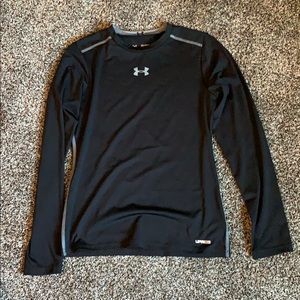 Black dry fit under armor